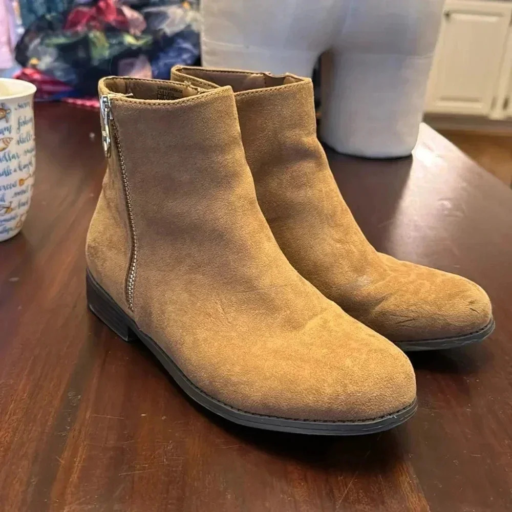 Michael Kors Emma Latica caramel girls booties size 5